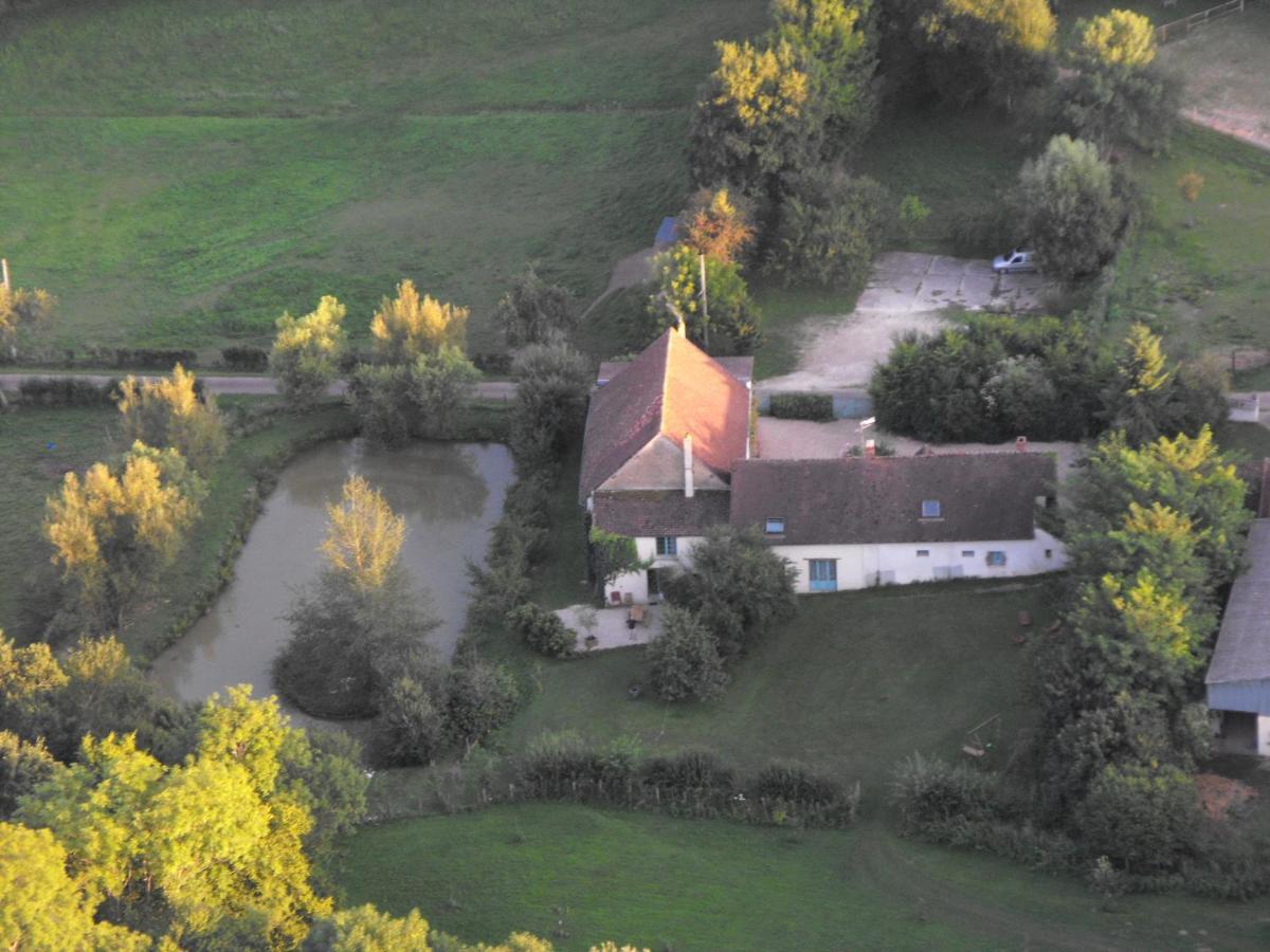 مبيت وإفطار Saint-Amand-en-Puisaye Domaine De Varenne المظهر الخارجي الصورة